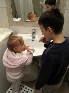 brémai, Bálint,Bora mivel szórakozik 033