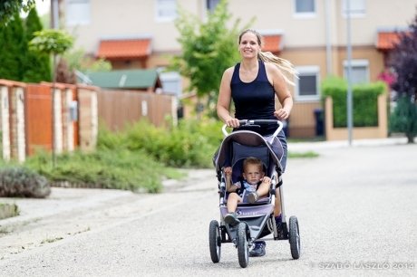 fuss babakocsival 2.